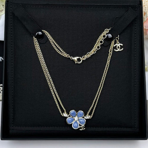 Chanel 26C Blue Flower Choker 18K Gold Necklace