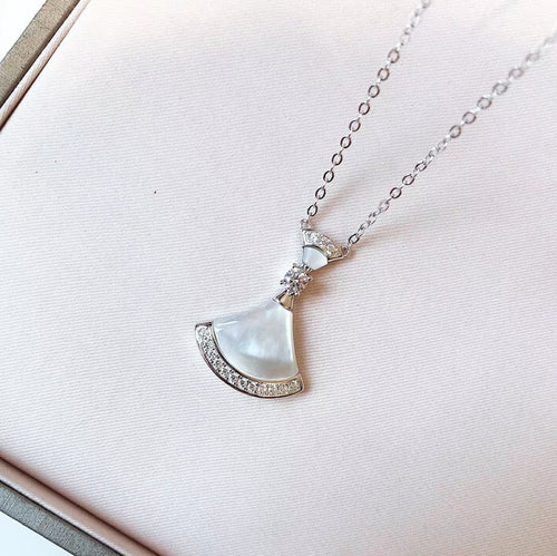 Bvlgari BVLGARI Dream Pearls 18K Gold Necklace